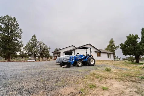 24880 Deer Lane Bend OR 97701