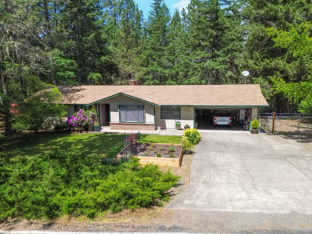 290 Becklin Drive Merlin OR 97532