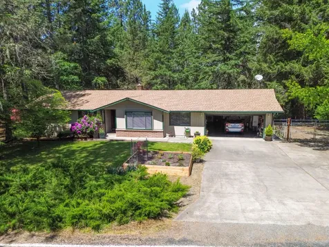 290 Becklin Drive Merlin OR 97532