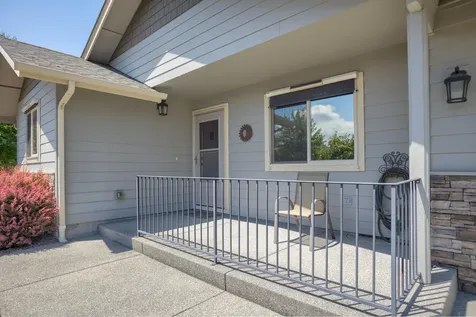 1820 SW I Street Grants Pass OR 97526