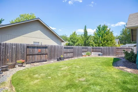 1820 SW I Street Grants Pass OR 97526