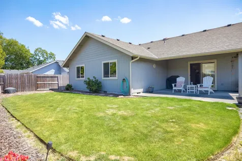 1820 SW I Street Grants Pass OR 97526