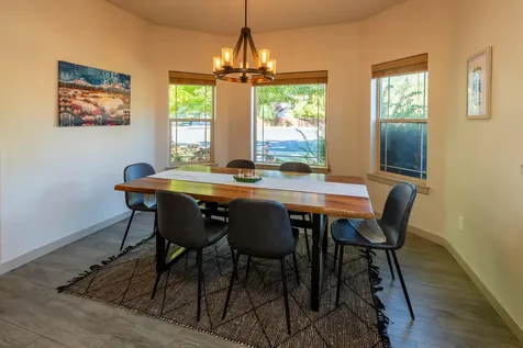 2642 NE Keats Drive Bend OR 97701