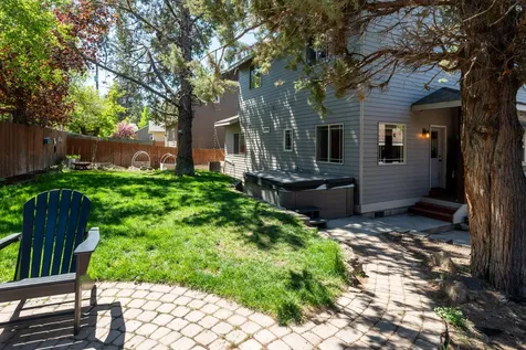 2642 NE Keats Drive Bend OR 97701