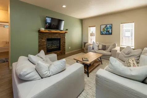 2642 NE Keats Drive Bend OR 97701