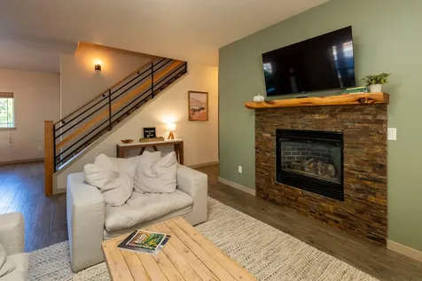 2642 NE Keats Drive Bend OR 97701