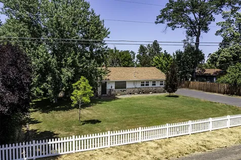 2988 Madrona Lane Medford OR 97501