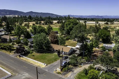 2988 Madrona Lane Medford OR 97501