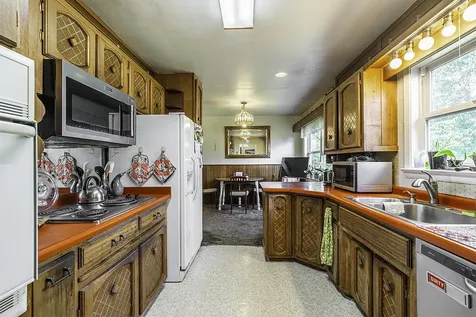 2988 Madrona Lane Medford OR 97501