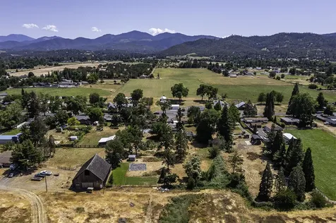 2988 Madrona Lane Medford OR 97501
