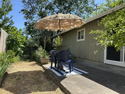 1205 NW Highland Avenue Grants Pass OR 97526