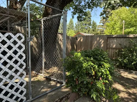 1205 NW Highland Avenue Grants Pass OR 97526