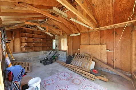 48521 E 1st Street Oakridge OR 97463