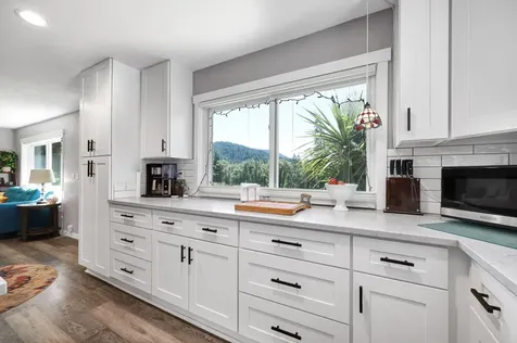 48521 E 1st Street Oakridge OR 97463