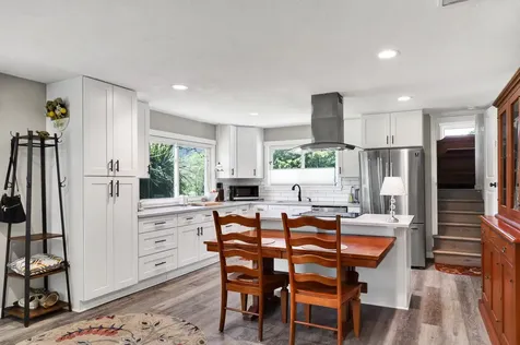 48521 E 1st Street Oakridge OR 97463