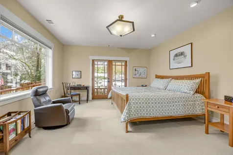 310 High Street Ashland OR 97520
