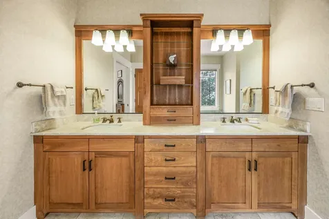 310 High Street Ashland OR 97520
