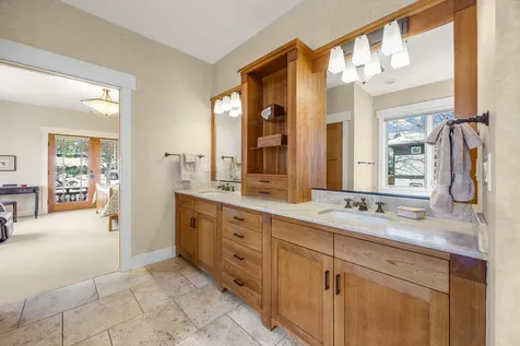 310 High Street Ashland OR 97520