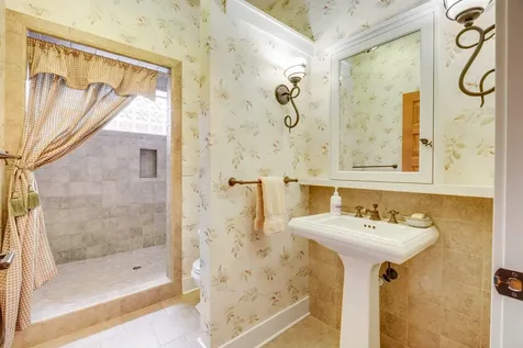 310 High Street Ashland OR 97520