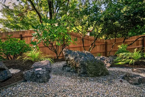 310 High Street Ashland OR 97520