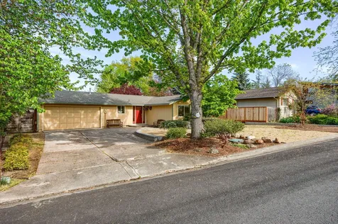 444 Willow Street Ashland OR 97520