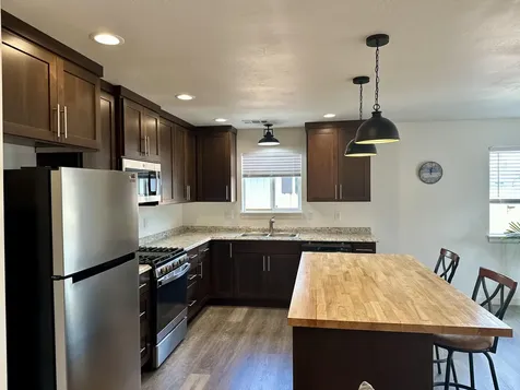7920 Jacqueline Way White City OR 97503