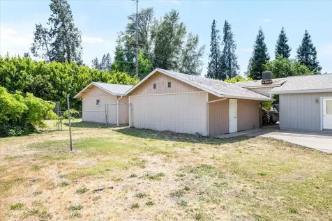 111 Glen Drive Grants Pass OR 97526
