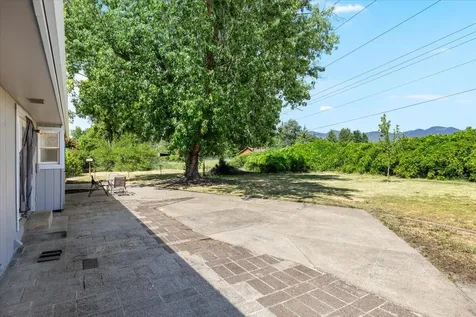 111 Glen Drive Grants Pass OR 97526
