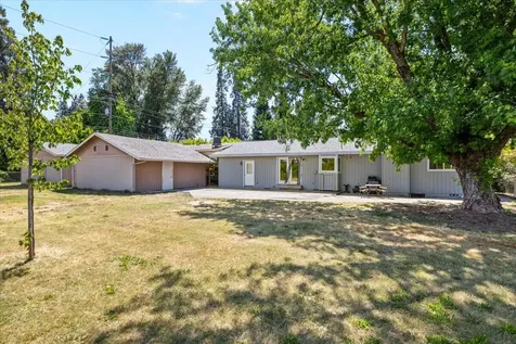 111 Glen Drive Grants Pass OR 97526