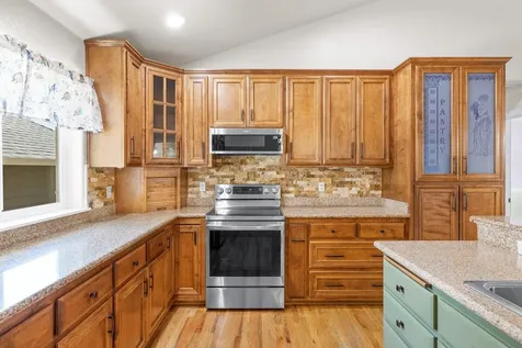 578 Old Waverly Way Eagle Point OR 97524