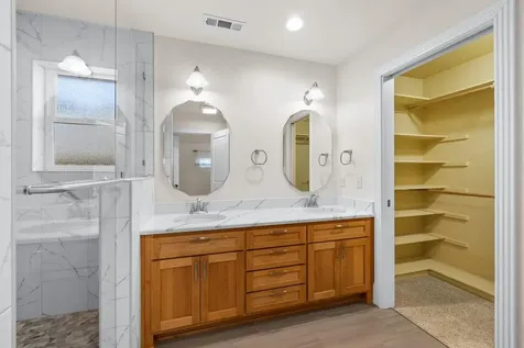 578 Old Waverly Way Eagle Point OR 97524