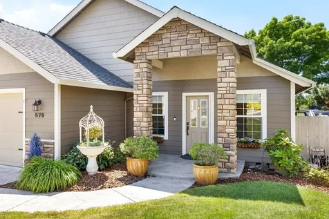 578 Old Waverly Way Eagle Point OR 97524