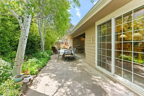 2494 NE 6th Street Bend OR 97701
