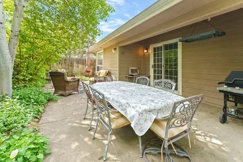 2494 NE 6th Street Bend OR 97701