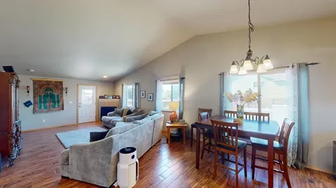 604 NW Green Forest Circle Redmond OR 97756