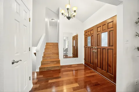 1820 Crestview Drive Ashland OR 97520