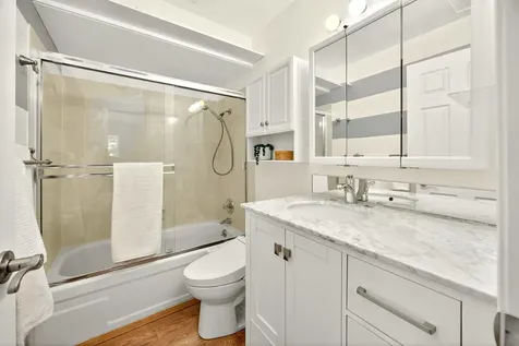 1820 Crestview Drive Ashland OR 97520