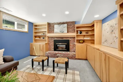 1820 Crestview Drive Ashland OR 97520