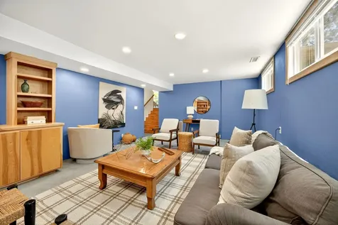 1820 Crestview Drive Ashland OR 97520