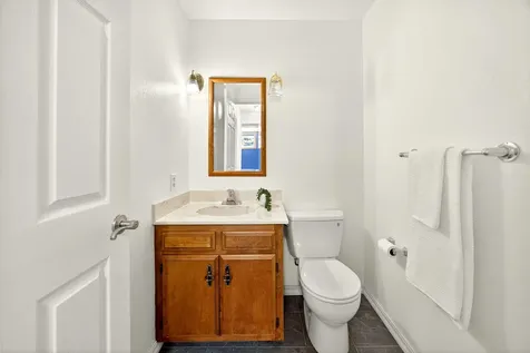 1820 Crestview Drive Ashland OR 97520