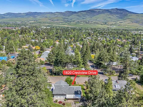 1820 Crestview Drive Ashland OR 97520