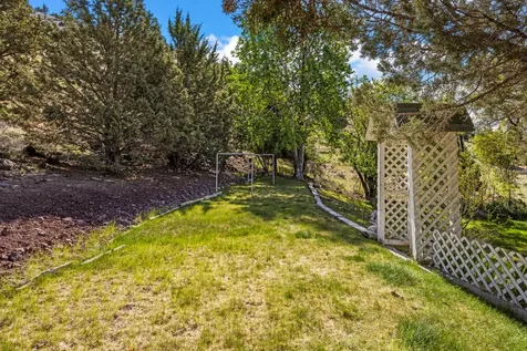 11445 Hill Road Klamath Falls OR 97603