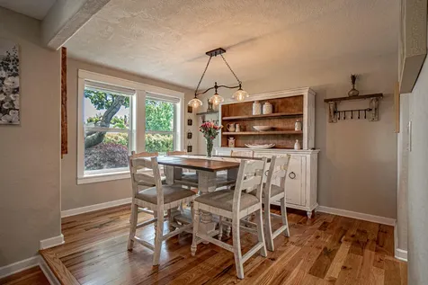 2669 Roberts Road Medford OR 97504