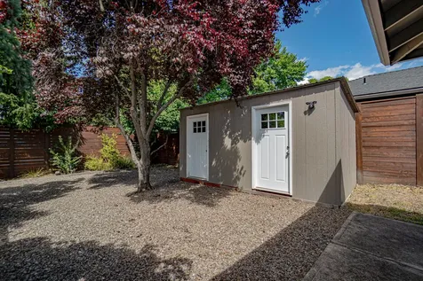 2669 Roberts Road Medford OR 97504