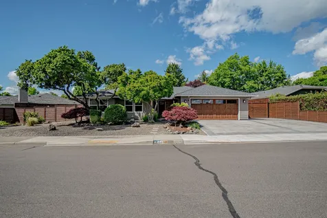 2669 Roberts Road Medford OR 97504