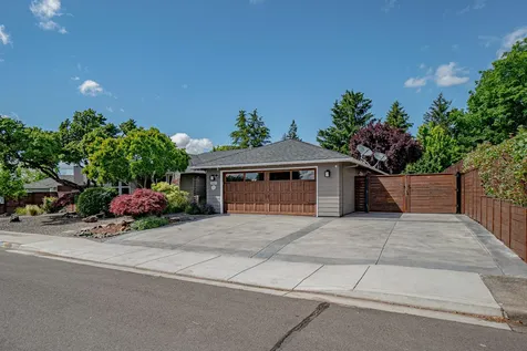 2669 Roberts Road Medford OR 97504