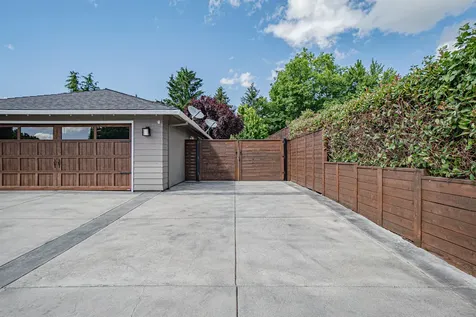 2669 Roberts Road Medford OR 97504