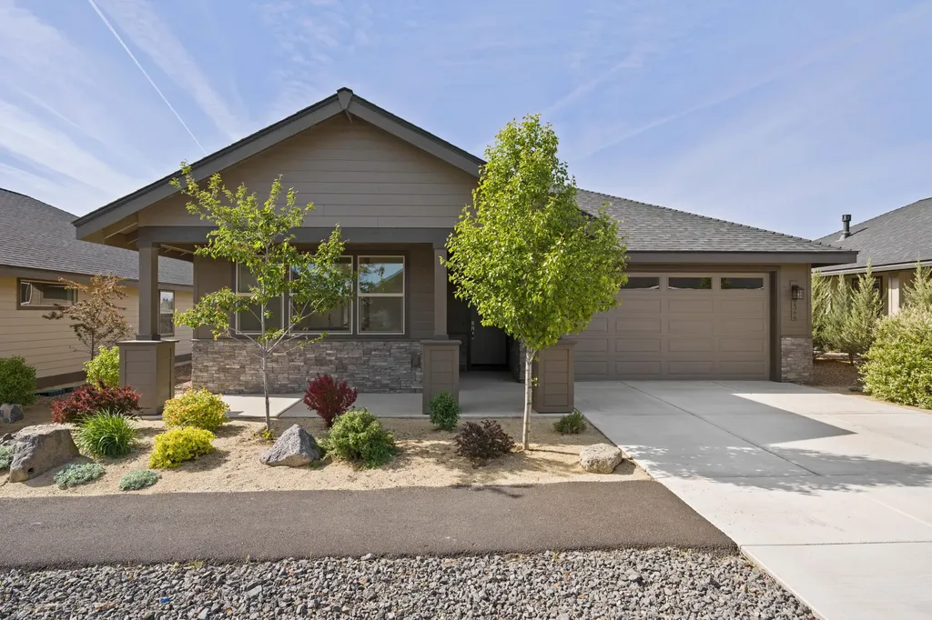 2366 NW Redwood Avenue Redmond OR 97756