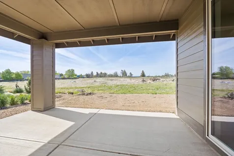 2366 NW Redwood Avenue Redmond OR 97756