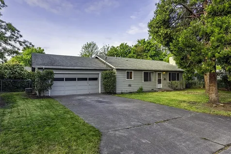1228 E 11th Street Medford OR 97504